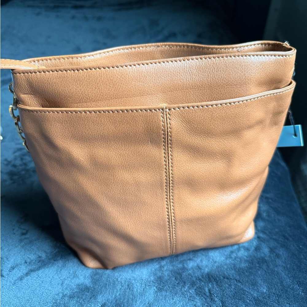 ANTONIO MELANI Tan Quilted Crossbody Bag with Gold Chain NWT - Picture 3 of 7